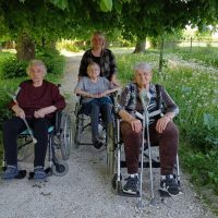 16_Prechádza v parku kaštieľa_2504