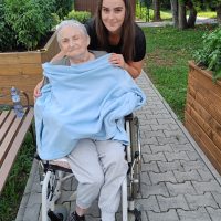 8_Prechádzka po záhrade_2507