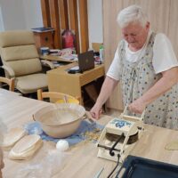 5_Pečenie medovníkov_2512