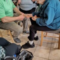 11_Tvorivé dielne s manželmi Komárovými z Bošian-pletenie korbáča_2603