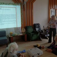 12_Tvorivé dielne s p. Okelovou z Bošian-drôtiková metóda_2603